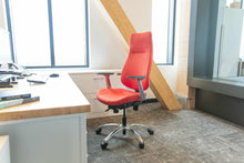 Load image into Gallery viewer, Quatra chair