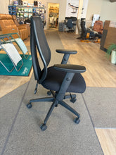 Load image into Gallery viewer, EXCESS INVENTORY TCentric Hybrid all mesh ergonomic chair